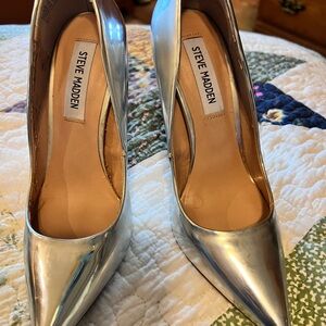 Steve Madden Metallic Silver Heels
